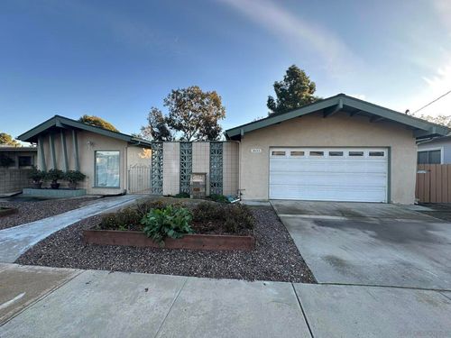 3653 Jennifer St, San Diego, CA, 92117-1812 | Card Image