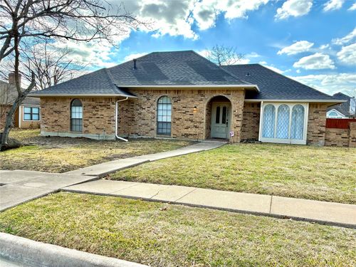 2405 Country Valley Road, Garland, TX, 75041 | Card Image