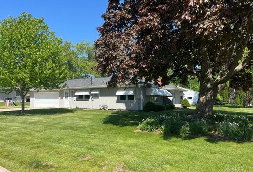 616 Rohda Dr, Waterford, WI, 53185 | Card Image