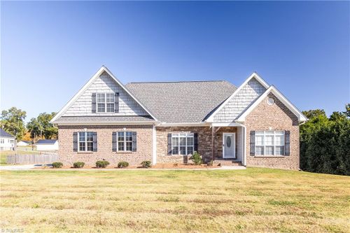 145 Scottsdale Lane, Clemmons, NC, 27012 | Card Image