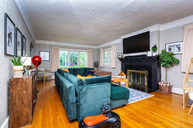 953 Berkshire Rd, House other with 0 bedrooms, 2 bathrooms and null parking in Grosse Pointe Park MI | Image 11