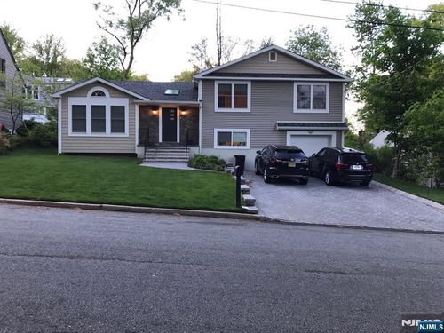 33 Phelps Avenue, Cresskill, NJ, 07626 | Card Image