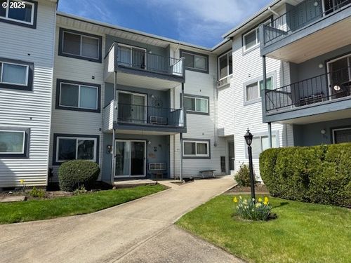 227-950 Evergreen Rd, Woodburn, OR, 97071-2912 | Card Image