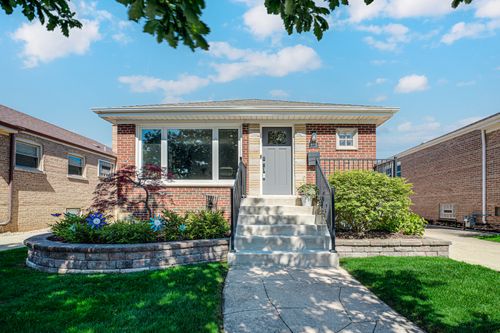 9125 S Hamlin Ave, Evergreen Park, IL, 60805-1417 | Card Image