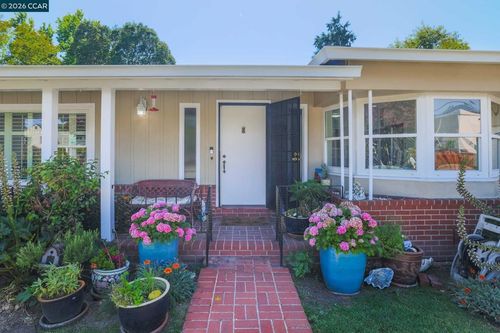 1051 San Rafael St, San Leandro, CA, 94577-3839 | Card Image