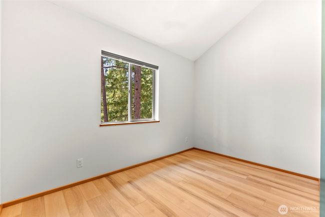 Upper bedroom two. | Image 33