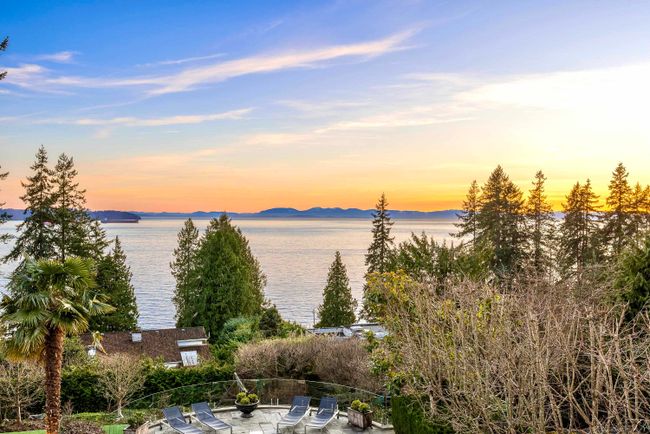 2962 Mathers Crescent, House other with 5 bedrooms, 4 bathrooms and 6 parking in West Vancouver BC | Image 40