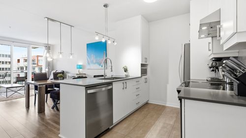 302 - 2520 Rue Maurice Savoie, Condo with 2 bedrooms, 1 bathrooms and null parking in Longueuil QC | Card Image