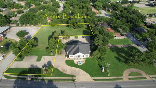 1250 Santa Fe Dr, Weatherford, TX, 76086-5820 | Card Image