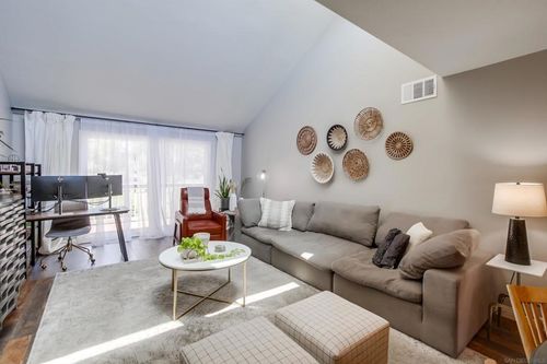 10374 Caminito Banyon, San Diego, CA, 92131-1707 | Card Image