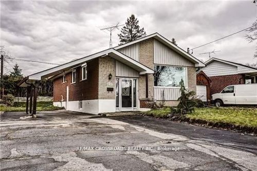 main-133 Labrador Dr, Oshawa, ON, L1H7E4 | Card Image