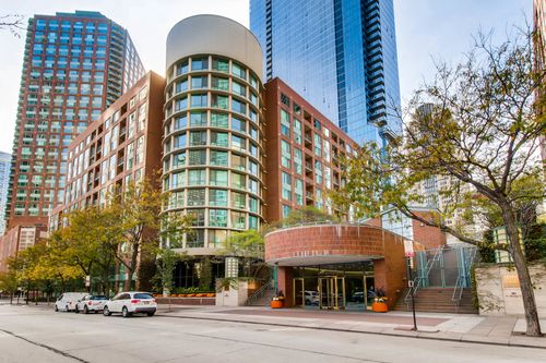 1105-440 Mcclurg Ct, Chicago, IL, 60611-4360 | Card Image