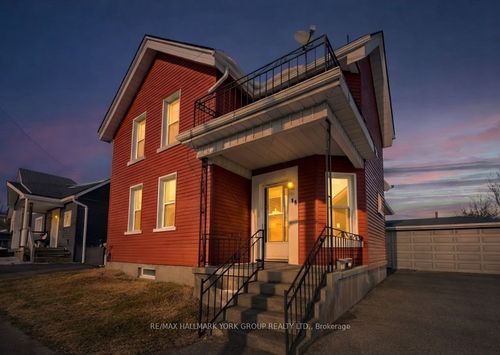 16 Albert St N, Orillia, ON, L3V5K1 | Card Image