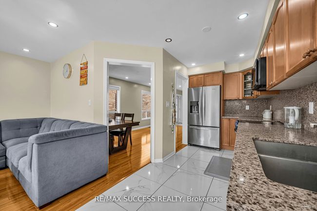 28 Herdwick St, House attached with 4 bedrooms, 4 bathrooms and 4 parking in Brampton ON | Image 16