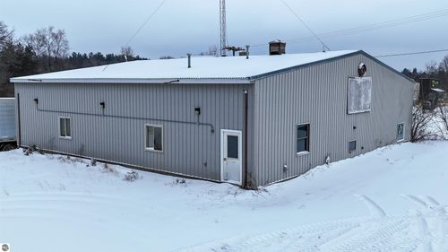 1365 E Main Street, Edmore, MI, 48829 | Card Image