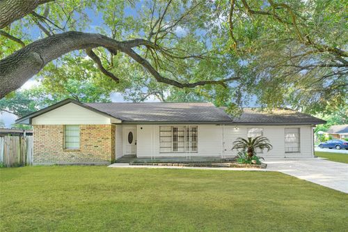 122 Gruss Dr, Houston, TX, 77060-1312 | Card Image