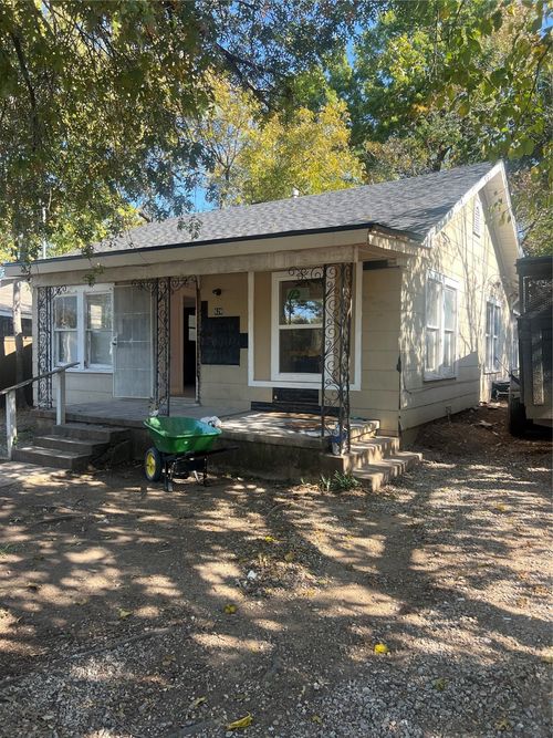 628 S Westmoreland Rd, Dallas, TX, 75211-5136 | Card Image