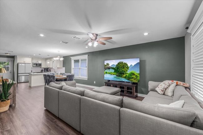 2512 Avenue H, House other with 3 bedrooms, 2 bathrooms and null parking in Fort Worth TX | Image 4