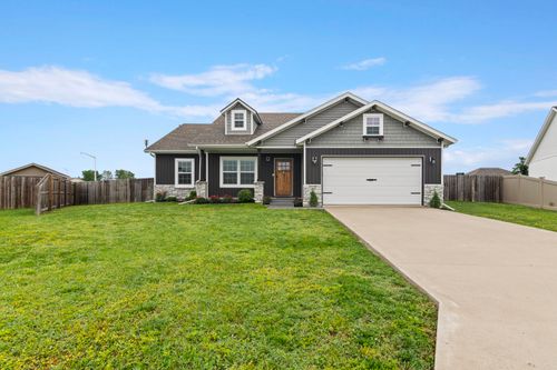 2390 S Sedona Ct, Bolivar, MO, 65613-8615 | Card Image