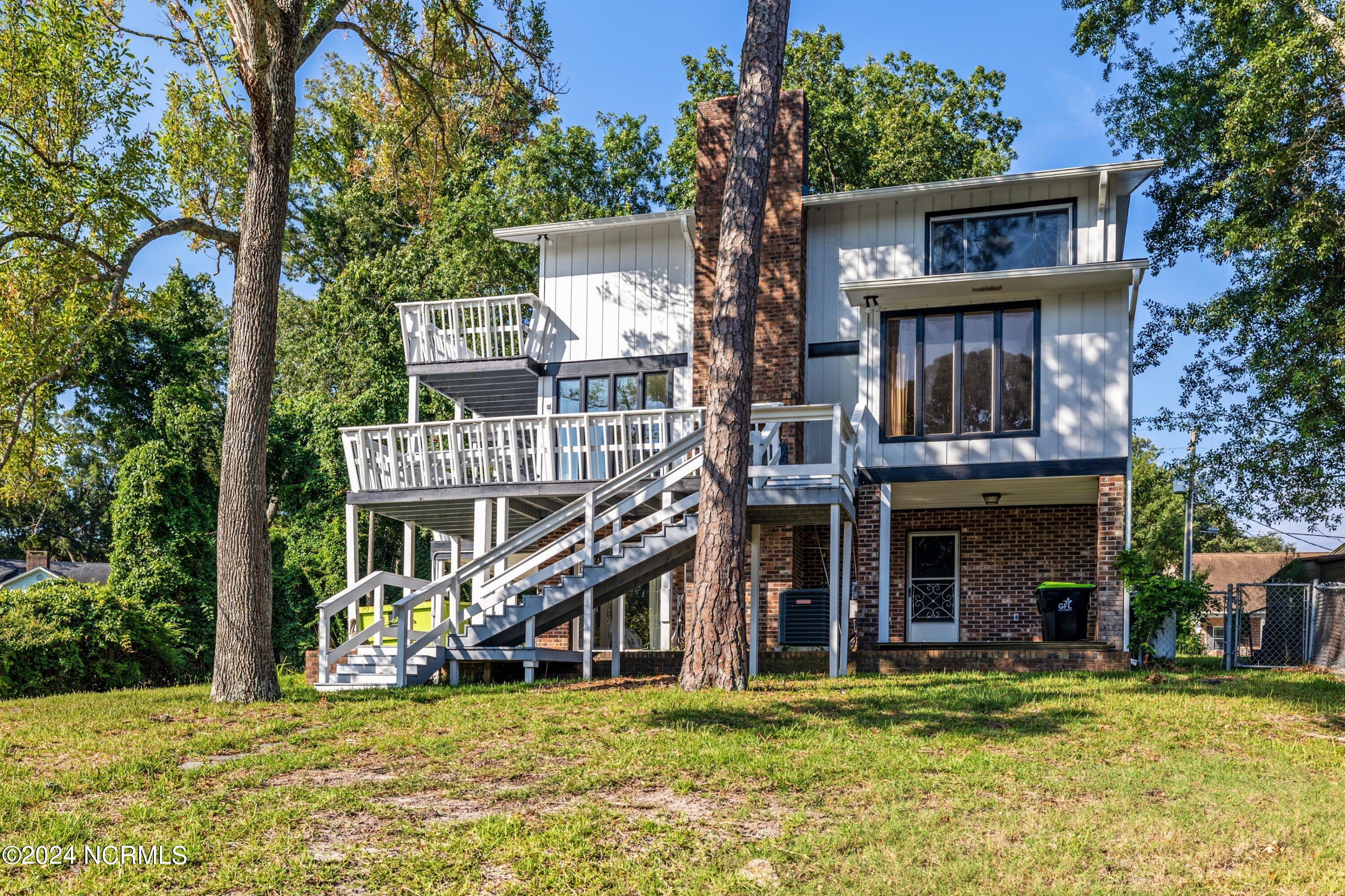 Marsh Hen Dr, Wilmington, NC 28409