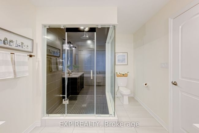 42 Prunella Cres, House attached with 4 bedrooms, 4 bathrooms and 4 parking in Holland Landing ON | Image 21