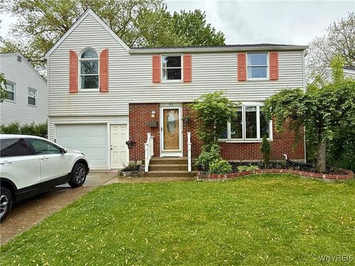 111 Patricia Dr, Tonawanda, NY, 14150-4654 | Card Image