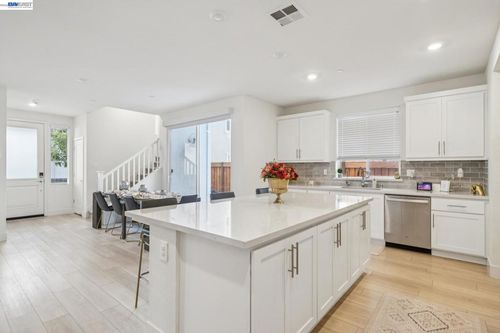 37231 Sand Bar Pl, Newark, CA, 94560-7363 | Card Image