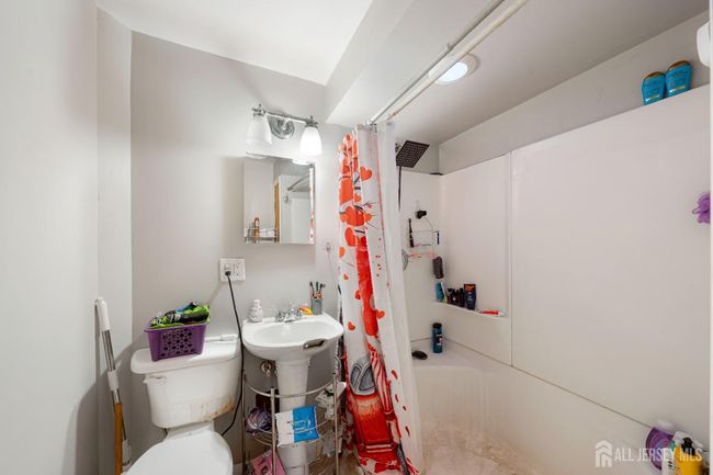 46 Marion St, Home with 0 bedrooms, 0 bathrooms and 4 parking in Port Reading NJ | Image 38