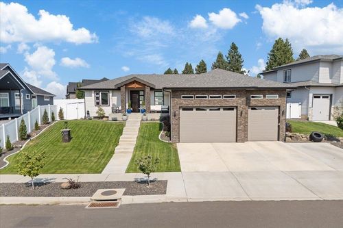 4210 W Pine Cliff Dr, Spokane, WA, 99208-6930 | Card Image