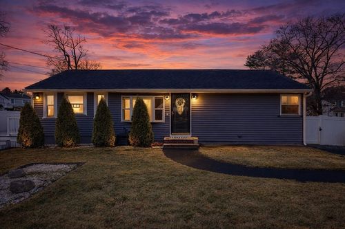 847 Washington St, South Easton, MA, 02375-1133 | Card Image