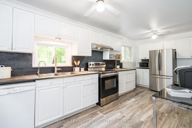 1474 Champlain Rd, House other with 3 bedrooms, 2 bathrooms and 4 parking in Tiny ON | Image 7