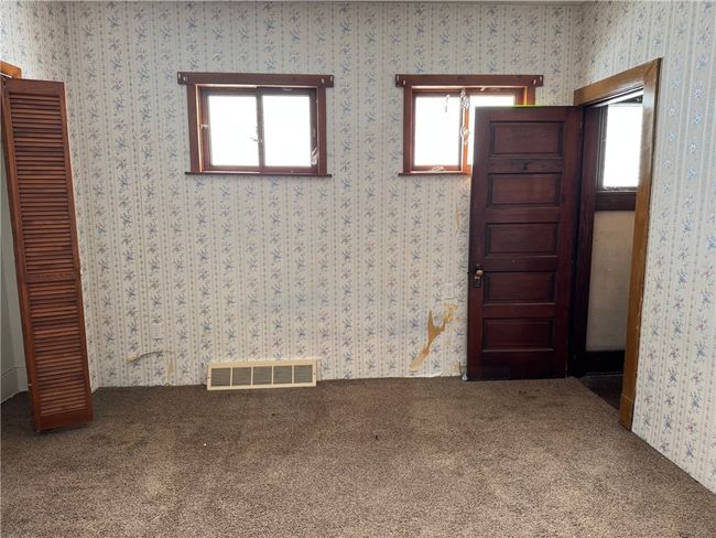 24 Grant St, House other with 3 bedrooms, 1 bathrooms and 1 parking in New Salem PA | Image 10