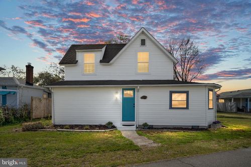 319 Marshall Ave, COLONIAL BEACH, VA, 22443-2518 | Card Image