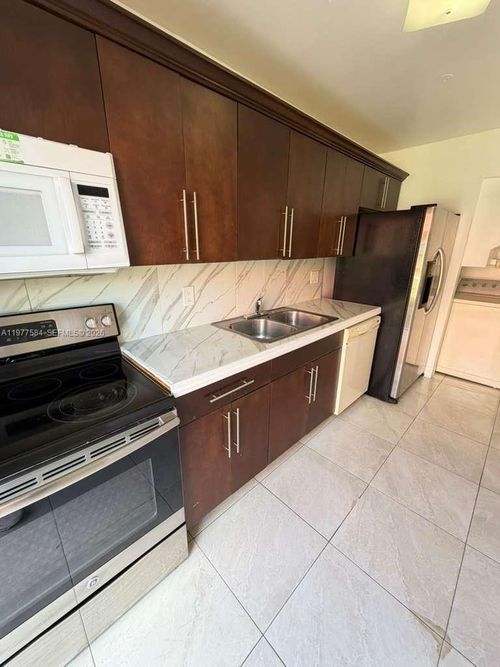 2462-2462 Nw 52nd Ave, Lauderhill, FL, 33313-3291 | Card Image