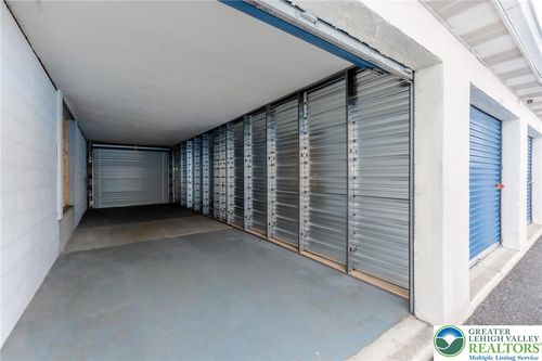 140 Switzgabel Dr, Brodheadsville, PA, 18322-7121 | Card Image