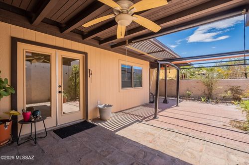 977 W Lockwood Ln, Tucson, AZ, 85704-3766 | Card Image