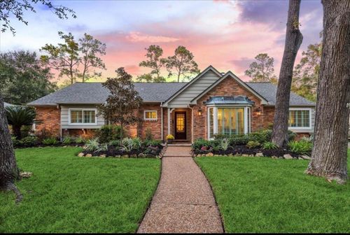 10122 Pine Forest Rd, Houston, TX, 77042-1534 | Card Image