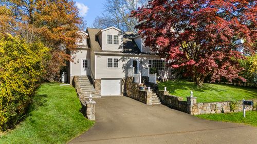 6 Orlando Rd, Norwalk, CT, 06854-1318 | Card Image