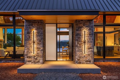 6620 Ne Seabold Rd, Bainbridge Island, WA, 98110-3062 | Card Image