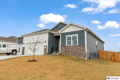 6422 Harvest Dr, Papillion, NE, 68157-2348 | Card Image