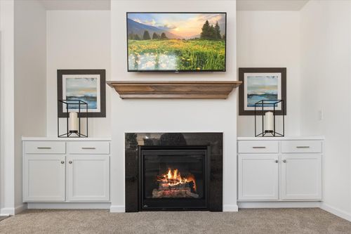 6708 Jorgensen Ave S, Cottage Grove, MN, 55016-3673 | Card Image