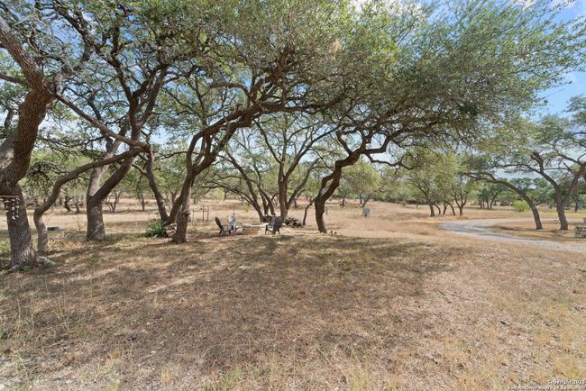 6005 W Ammann Rd, Home with 5 bedrooms, 5 bathrooms and null parking in Bulverde TX | Image 19