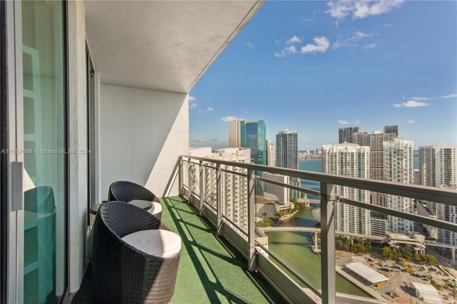 4410 - 90 Sw 3rd St, Condo with 2 bedrooms, 2 bathrooms and null parking in Miami FL | Image 5