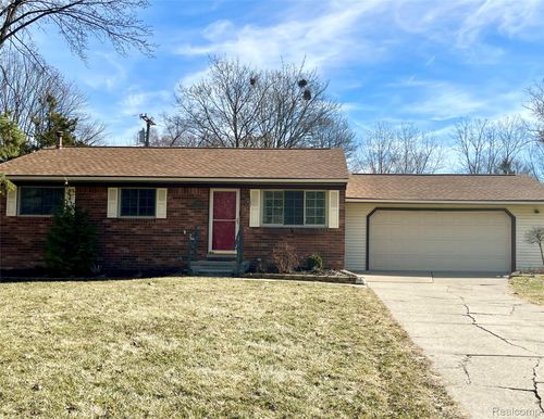19464 Parkville St, Livonia, MI, 48152-2111 | Card Image