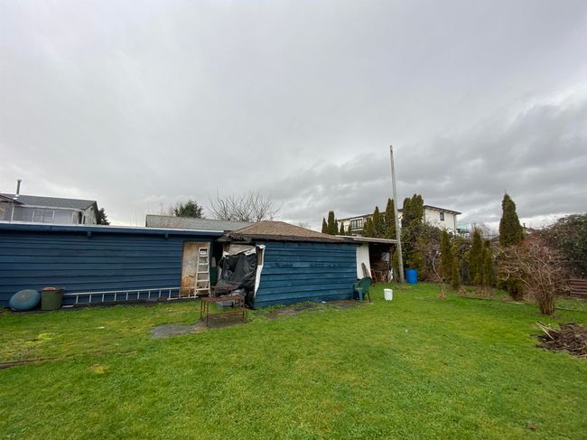 12609 113 Avenue, House other with 2 bedrooms, 1 bathrooms and 4 parking in Surrey BC | Image 15