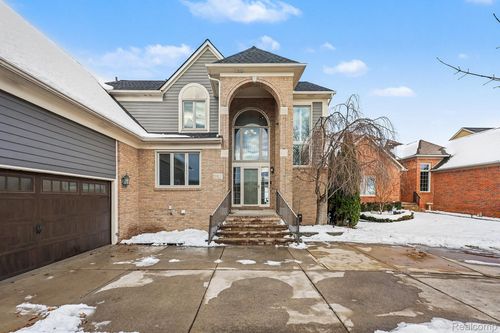 59807 Glacier Rdg N, Washington Township, MI, 48094-2229 | Card Image