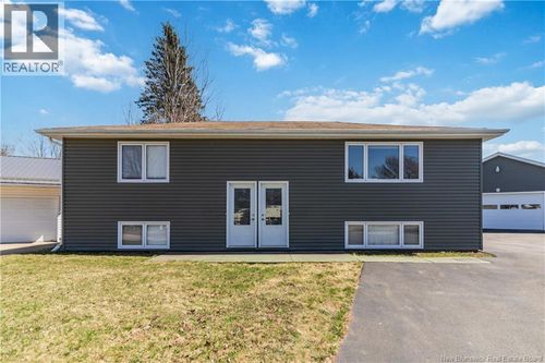 145 Mckay Ave, Moncton, NB, E1A3N2 | Card Image