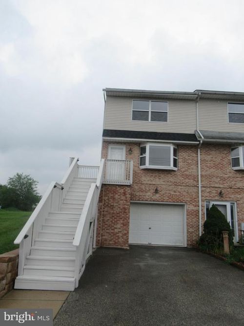 436 Coates St, BRIDGEPORT, PA, 19405-1502 | Card Image