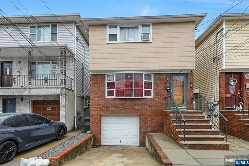 225 Cleveland Ave, Harrison, NJ, 07029-1307 | Card Image
