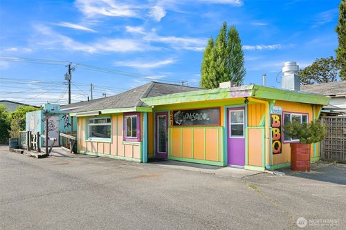 521 Kentucky St, Bellingham, WA, 98225-4214 | Card Image